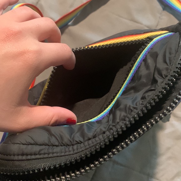 Sondra Roberts Cross body rainbow bag - Picture 4 of 5